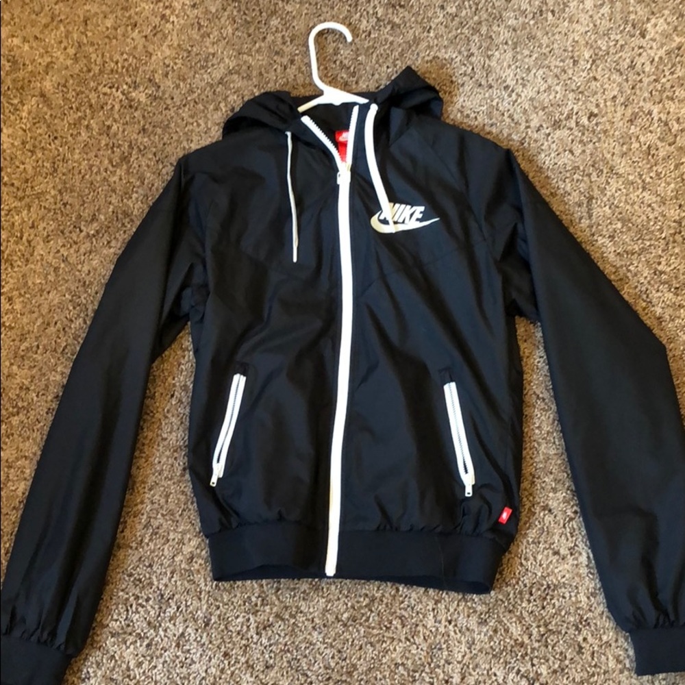 Small Black Nike Windrunner
